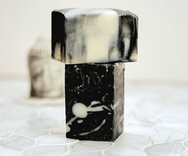 Charcoal Eucalyptus Mint Superfood Soap *Detox &amp; Shave* - EssenceTree